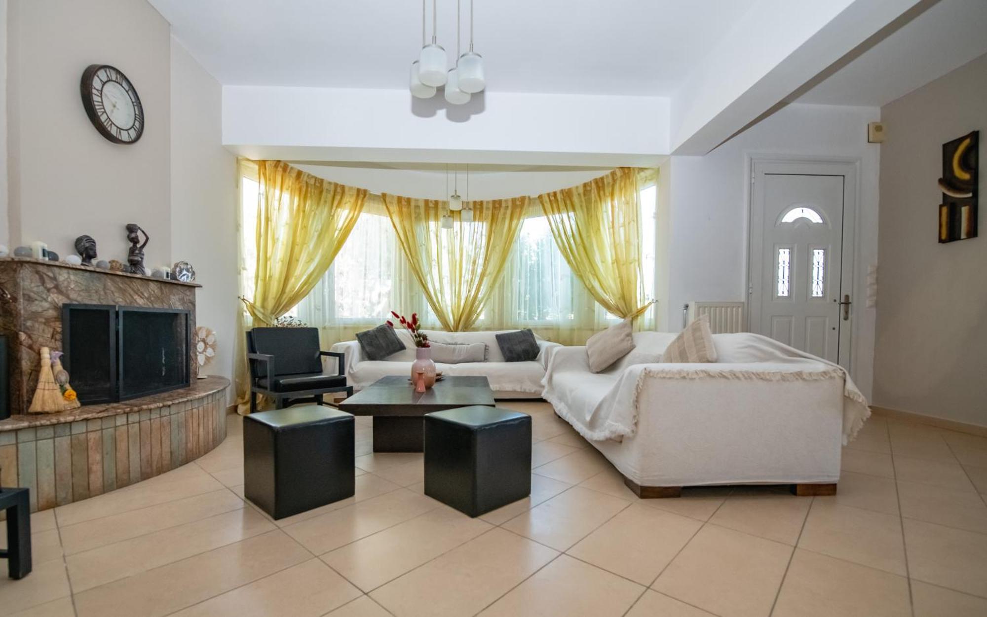 Olive Treasure Villaer Kolýmbia